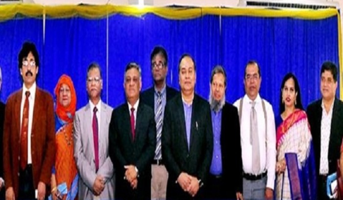 ঢাবি শিক্ষক সমিতি নির্বাচনে আওয়ামীলীগ সমর্থিত নীল দলের নিরঙ্কুশ বিজয়   