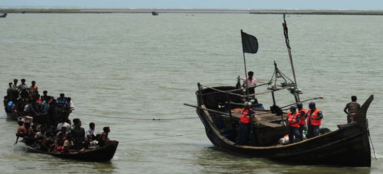 রোহিঙ্গা শরনার্থীদের পার করে কয়েকদিনেই কোটিপতি হলেন শাহপরীর দ্বীপের ঘাট মালিক ও বোট মালিকরা।।   