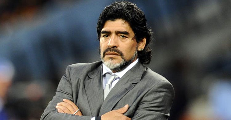 তিন দিনের সফরে কলকাতায় পৌছেছেন কিংবদন্তি ফুটবলার ম্যারাডোনা।।