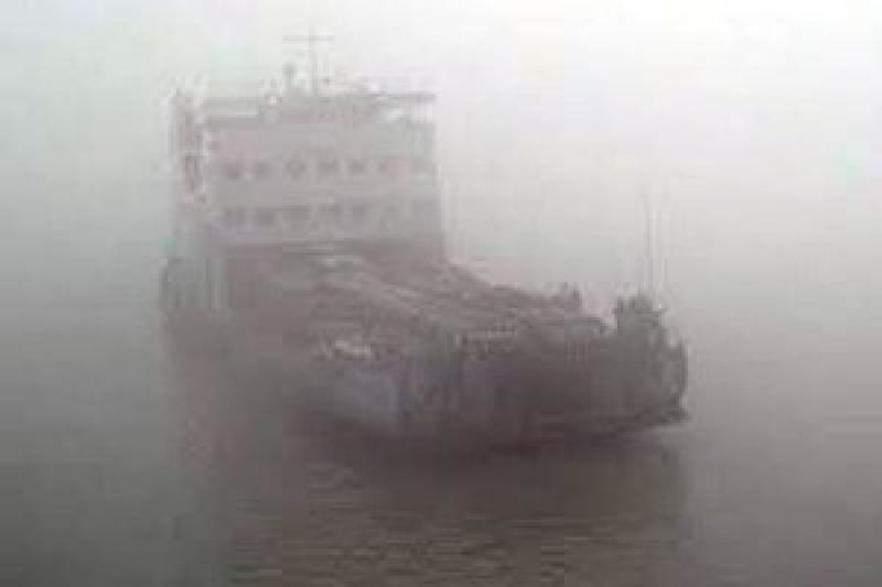 ঘন কুয়াশায় কাঁঠালবাড়ি-শিমুলিয়ায় ফেরি চলাচল বন্ধ   