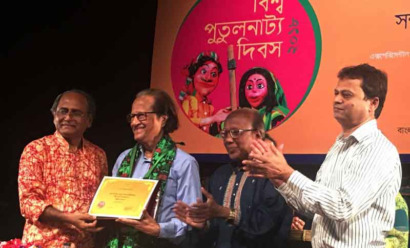আজীবন সম্মাননায় ভূষিত হলেন শিল্পী মুস্তাফা মনোয়ার।।