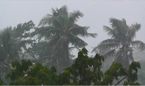 ঢাকাসহ সারা দেশে হঠাৎ ঝড়ো বৃষ্টি।