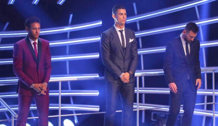 পঞ্চমবারের মতো বর্ষসেরা ফুটবলারের খেতাব জিতলেন ক্রিস্টিয়ানো রোনালদো   