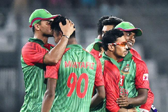 মুস্তাফিজ শুধু আমাকেই ভয় পায় : বাংলাদেশ অধিনায়ক মাশরাফি।।