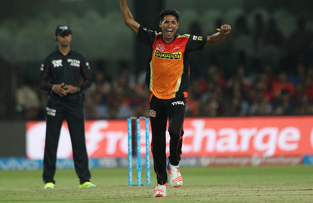 অভিষেকেই আগুন ঝরালেন কাটার মাস্টার মুস্তাফিজ ।।