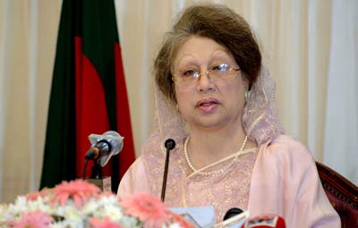 নববর্ষে বিভেদ ভুলে ঐক্যবদ্ধ হওয়ার আহ্বান জানালেন খালেদা জিয়া ।।