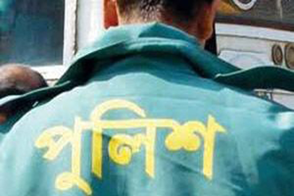 আজ সকালে রাজধানীতে পুলিশের এএসআইকে কুপিয়ে জখম