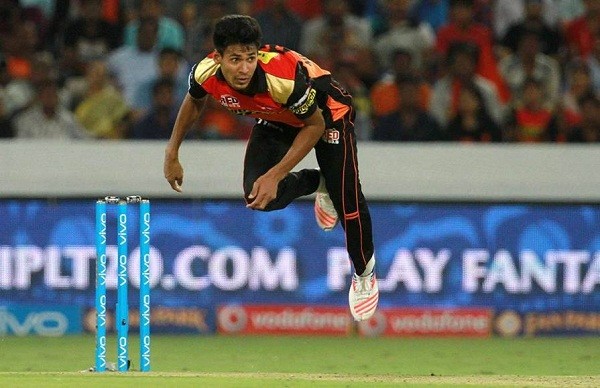 আইপিএলের সেরা দলে খেলছেন ক্রিকেটার মুস্তাফিজ।।