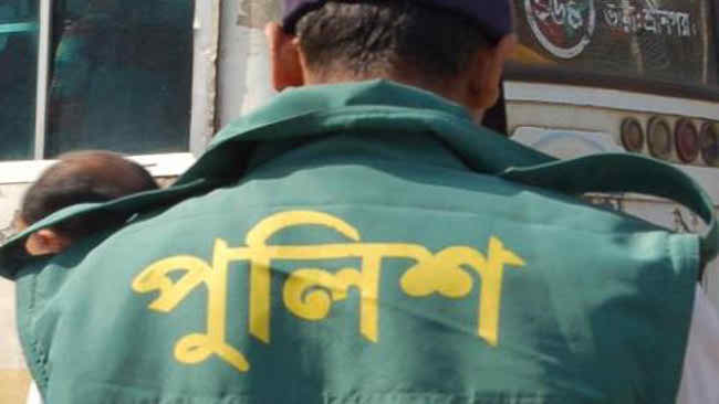রাজধানীতে সহকর্মীর গুলিতে পুলিশ কনস্টেবলসহ আহত ২