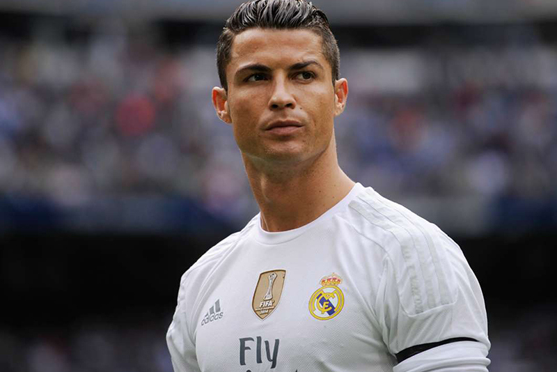 আয়ের দিক থেকে ক্রিশ্চিয়ানো রোনালদো বিশ্বের সকল অ্যাথলেটদের ছাড়িয়ে গেলেন....