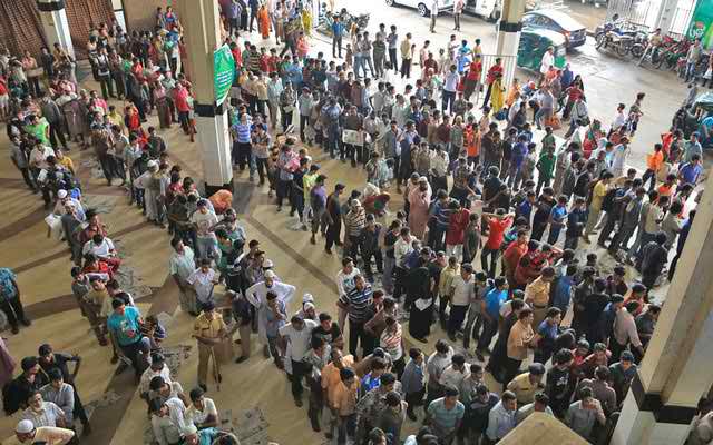 ঈদ উপলক্ষে রেল-বাসের আগাম টিকিট বিক্রি শুরু হবে আগামী সপ্তাহ থেকে