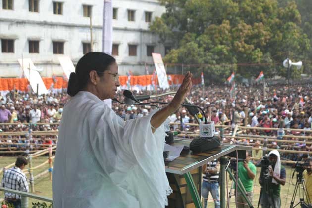 কথা রাখলেন পশ্চিমবঙ্গের মুখ্যমন্ত্রী মমতা, প্রথম প্রশাসনিক সভা করলেন নারায়ণগড়ে ।।