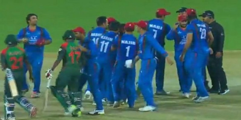 রাশিদ-নাবির স্পিন ঘূর্ণিতে বাংলাদেশকে হেসে খেলে হারালো আফগানিস্তান      