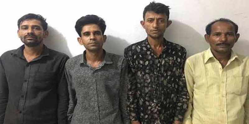 চট্টগ্রাম রেল স্টেশন এলাকা থেকে অজ্ঞান পার্টির ৪ সদস্য গ্রেফতার।।   