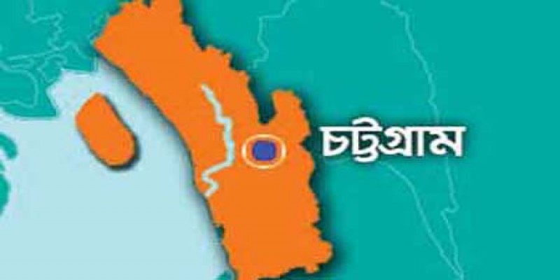 চট্টগ্রামে কাভার্ডভ্যান উল্টে চালকের সহকারী নিহত।।