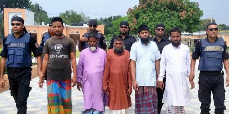 চাঁপাইনবাবগঞ্জে জেএমবির শীর্ষ নেতা আমিনুলসহ আটক ৫