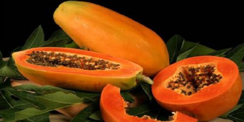 ত্বকের যত্নে পাকা পেঁপে দারুণ কার্যকরি।।   