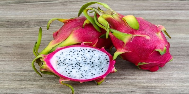 ক্যান্সার ও ডায়াবেটিস প্রতিরোধ করে ড্রাগন ফল   