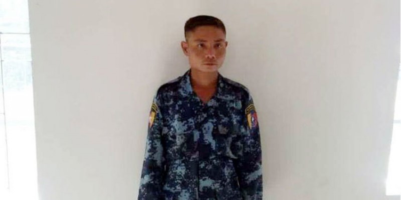 বান্দরবানের সীমান্ত থেকে মিয়ানমারের এক সেনাসদস্য আটক॥