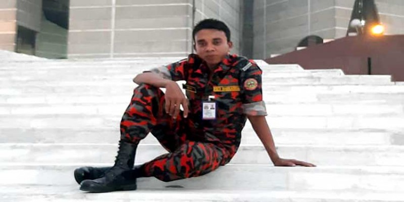 বনানীর এফ আর টাওয়ারে আগুন নেভাতে গিয়ে আহত ফায়ারম্যান সোহেলের মৃত্যু॥