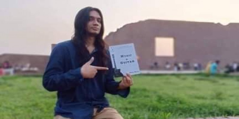 রোমিওর নতুন বই “মিউজিক এন্ড গিটার”