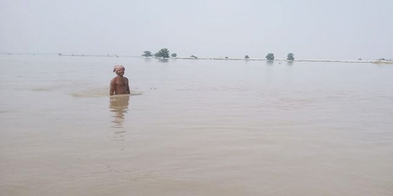 চাঁপাইনবাবগঞ্জে পদ্মা নদীতে নৌকাডুবির ঘটনায় বাবা-ছেলের মরদেহ উদ্ধার ।।