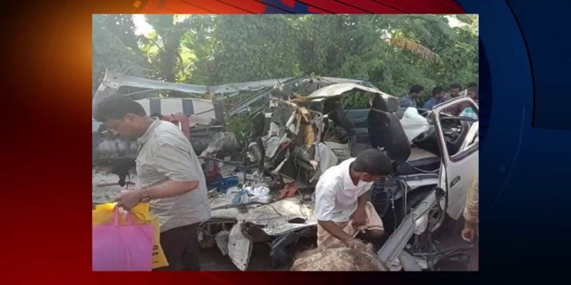 চট্টগ্রামে অ্যাম্বুলেন্সের গ্যাস সিলিন্ডার বিস্ফোরণ ।। নিহত ৩