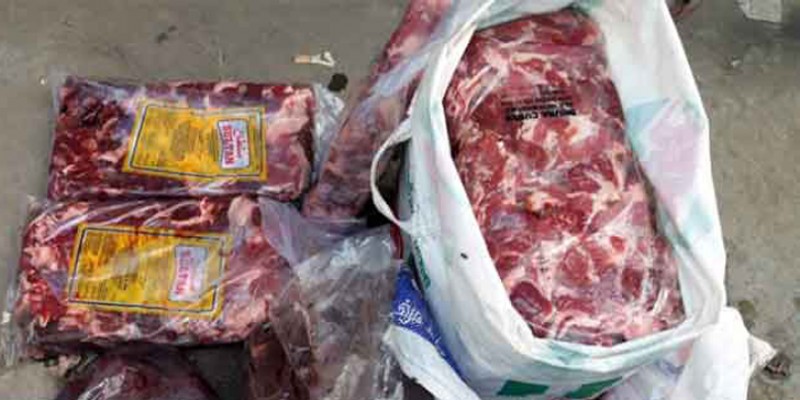 খাসি বলে শেয়ালের মাংস বিক্রি করায় ২ যুবক আটক ।।