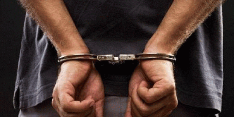 চাঁদাবাজির অভিযোগে আশুলিয়ায় যুবলীগ নেতা আটক ।।