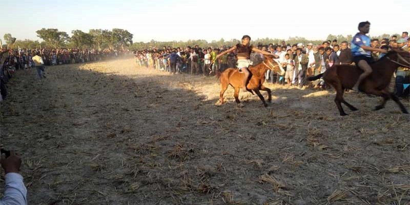 নীলফামারীতে ঐতিহ্যবাহী ঘোড়দৌড় অনুষ্ঠিত॥