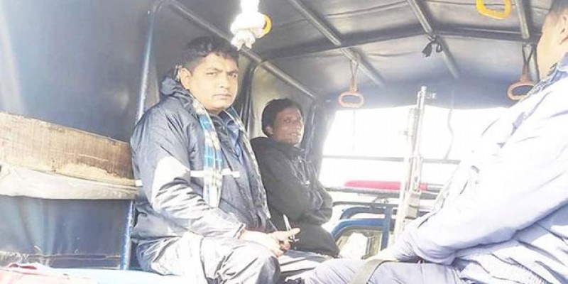 সড়কের গাছ কাটার অভিযোগে যুবলীগ নেতা আটক॥