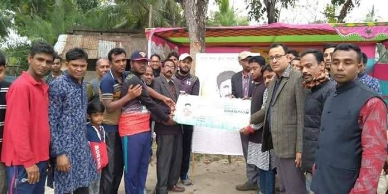 পাইকগাছা উজ্জ্বল স্মৃতি ক্রিকেটের ফাইনাল॥ নিউজ৭১ একাদশের দাপুটে জয়