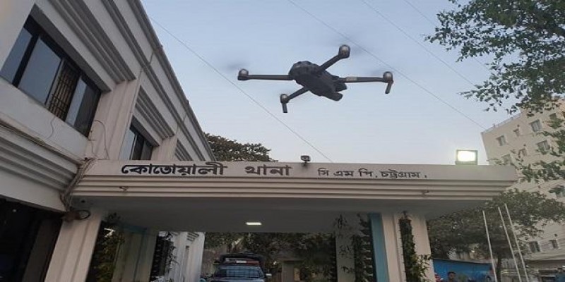 এবার ড্রোন দিয়ে নজরদারি ॥ অকারণে বের হলেই আইনি ব্যবস্থা