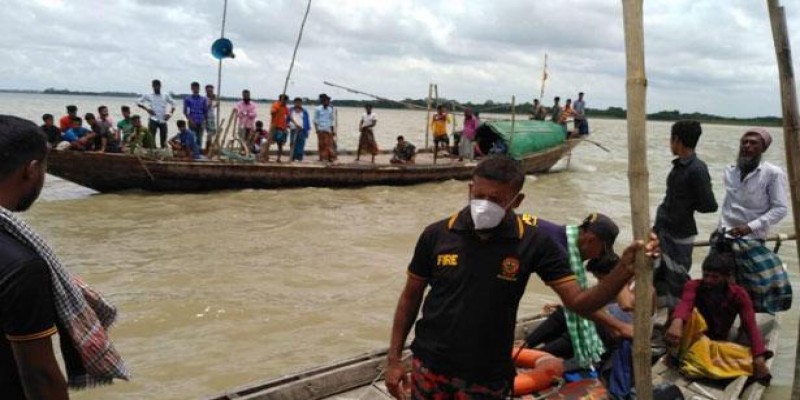 মেঘনার শাখা নদীতে যাত্রীবাহী ট্রলার ডুবি॥ নিখোঁজ ২