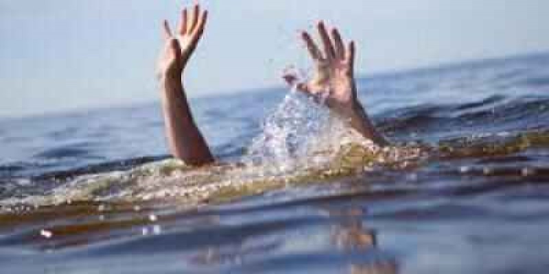 কিশোরগঞ্জে পানিতে ডুবে নিখোঁজ দুই কলেজ ছাত্রের মৃতদেহ উদ্ধার॥