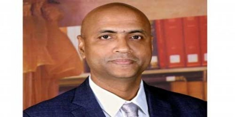 করোনায় আক্রান্ত হলেন চট্টগ্রাম জেলা প্রশাসক ইলিয়াস হোসেন করোনায় আক্রান্ত॥