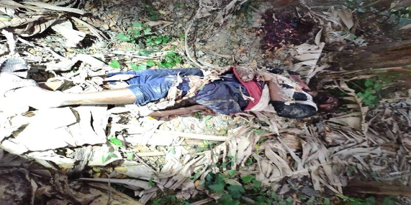 চন্দ্রমহল ইকোপার্কের সামনে যুবককে কুপিয়ে হত্যা