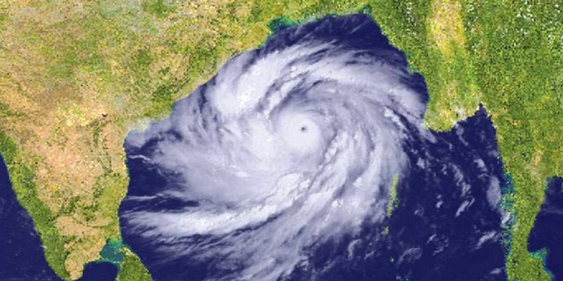 প্রবল ঘূর্ণিঝড়ে রূপ নিয়েছে অশনি।।