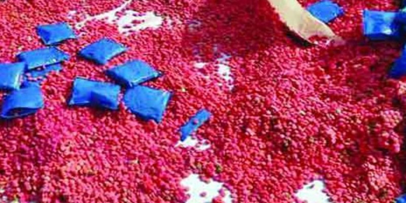 যাত্রাবাড়ীতে ইয়াবাসহ ৪জন গ্রেফতার।।