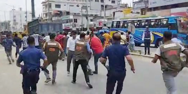 মাগুরায় বিএনপির সমাবেশে পুলিশের বাধা।। আহত ৩