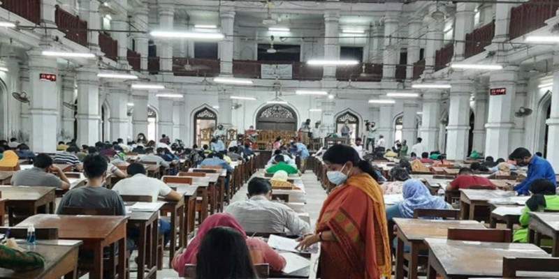 ঢাবির ক ইউনিটের পরীক্ষা শুরু।।আসন প্রতি ভর্তিচ্ছু ৬২ জন