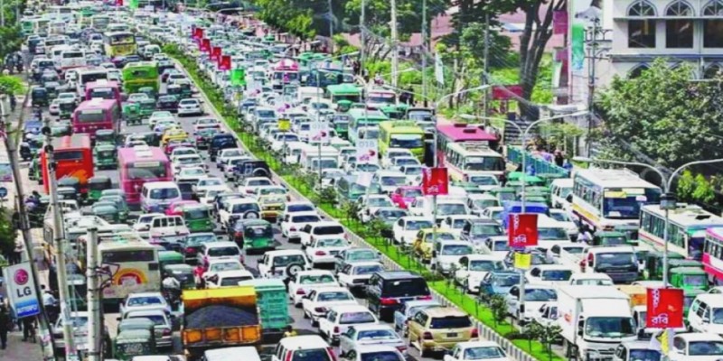ঢাকার যানজট দিন দিন সহনীয়তার সব সীমা ছাড়িয়ে যাচ্ছে ।।  বাড়ছে শারীরিক-মানসিক ভোগান্তি