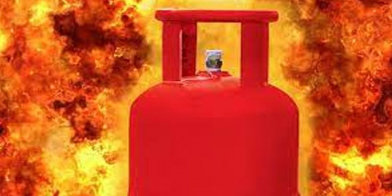 রাজৈরে গ্যাস সিলিন্ডার বিস্ফোরণ।। আরো ১ জনের মৃত্যু 