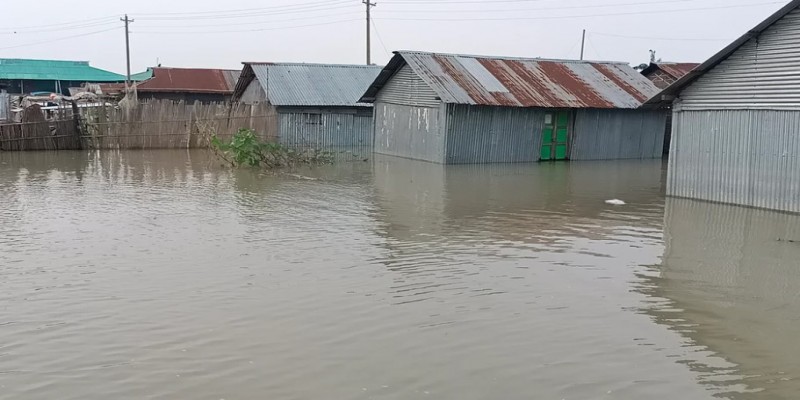 বিপৎসীমার ওপরে আত্রাইয়ের পানি।। নিম্নাঞ্চল প্লাবিত