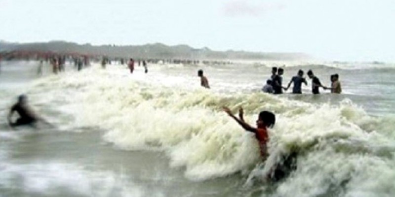 সমুদ্রে গোসলে নেমে স্কুলছাত্রের মৃত্যু।।