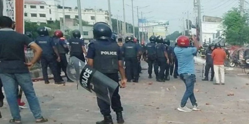 মাগুরায় বিএনপি-ছাত্রলীগ সংঘর্ষ।। আহত ১০-আটক ৬