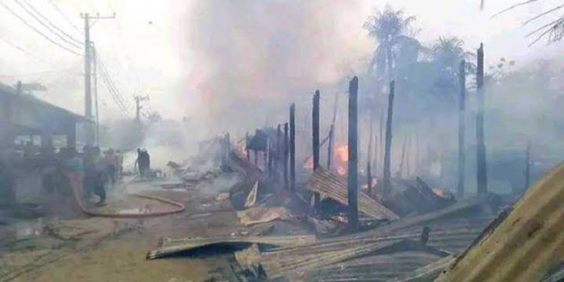 বান্দরবানের থানচি বাজারে ভয়াবহ আগুন।।