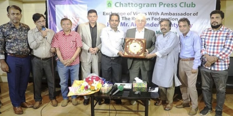 বাংলাদেশের অভ্যন্তরীণ বিষয়ে রাশিয়ার কোনো হস্তক্ষেপ নেই । রাষ্ট্রদূত