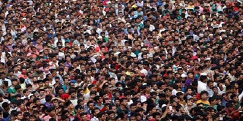 বাংলাদেশের জনসংখ্যা ১৬ কোটি ৯৮ লাখ