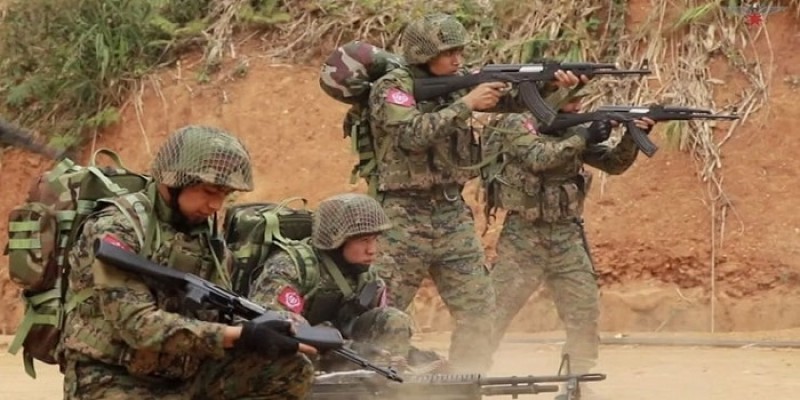 রাখাইনে আরাকান আর্মির হামলা॥ ৮০ জান্তা সেনা নিহত